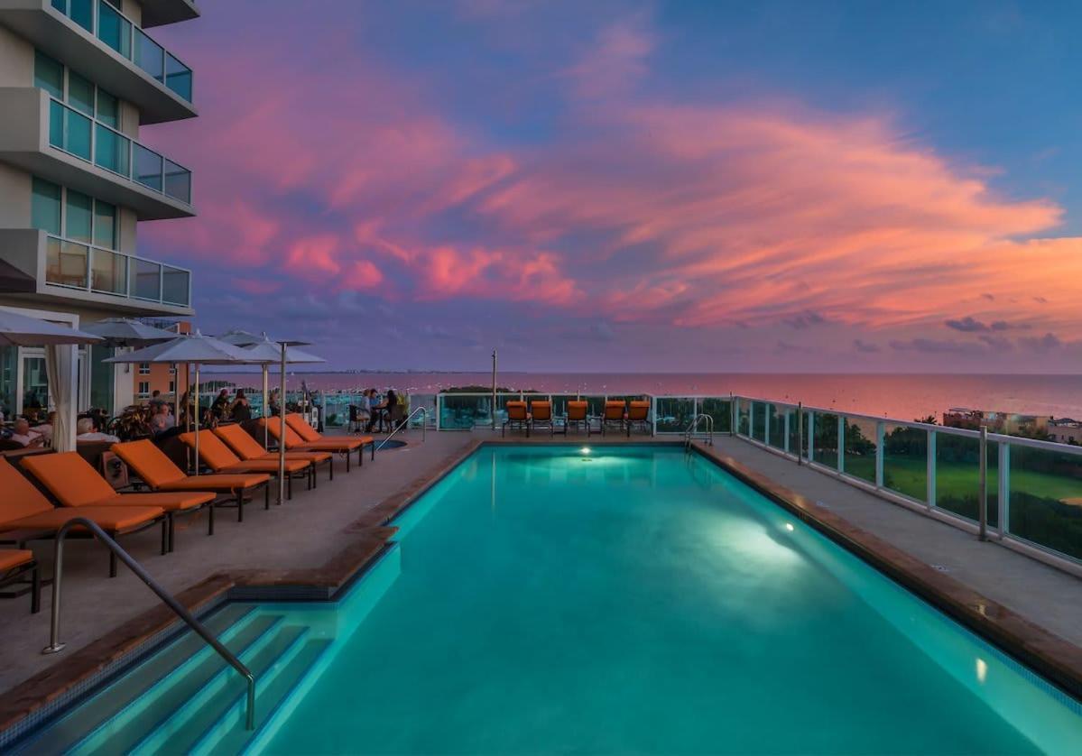 Mvr-modern Touches Coconut Grove Warmth * Miami
