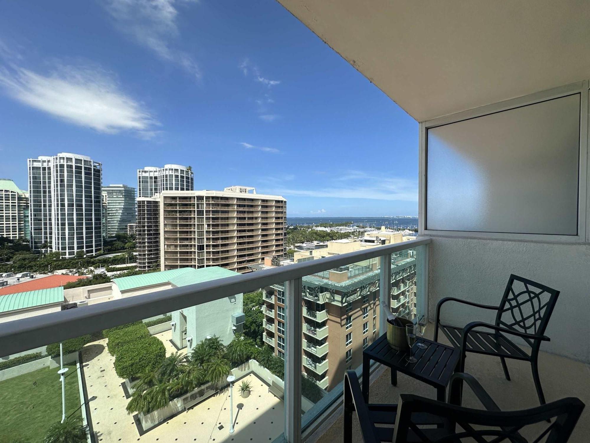 Mvr-modern Touches Coconut Grove Warmth Apartment Miami
